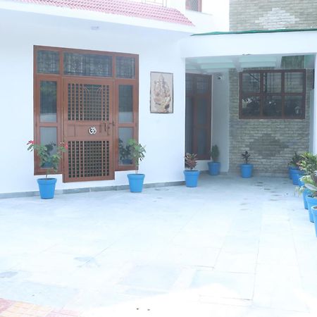 Вілла Serene House With Peaceful Vibes Велика Нойда Екстер'єр фото